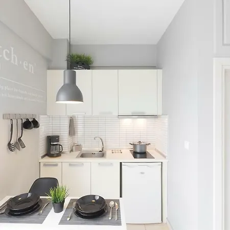 F & B Collection - Escape Avenue * Θεσσαλονίκη