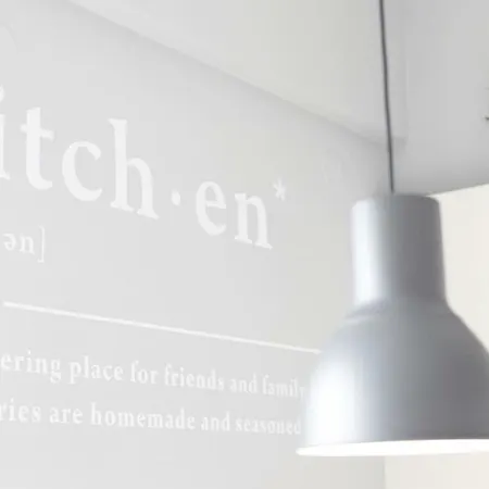 F & B Collection - Escape Avenue Θεσσαλονίκη