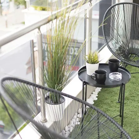 F & B Collection - Escape Avenue *