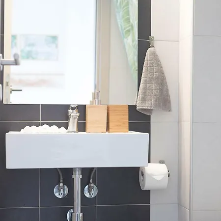 Διαμέρισμα F & B Collection - Escape Avenue *