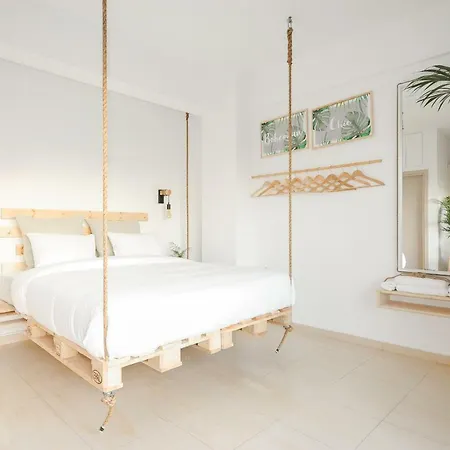 F & B Collection - Escape Avenue Θεσσαλονίκη