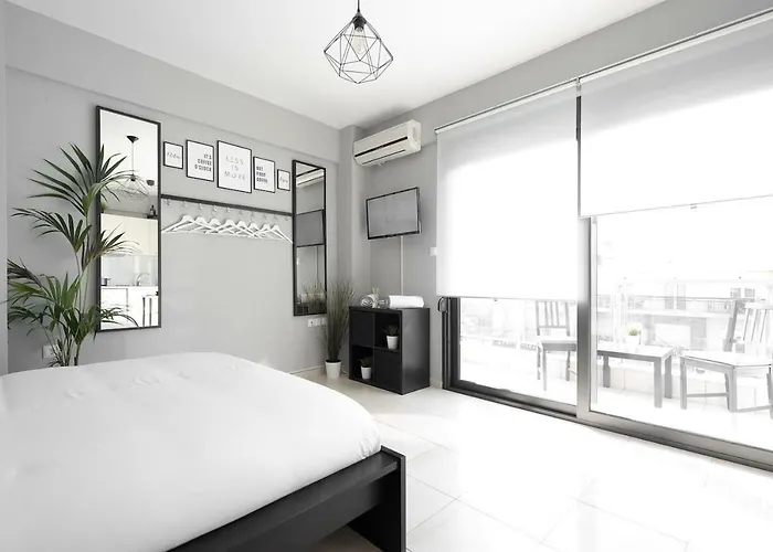 F & B Collection - Escape Avenue *